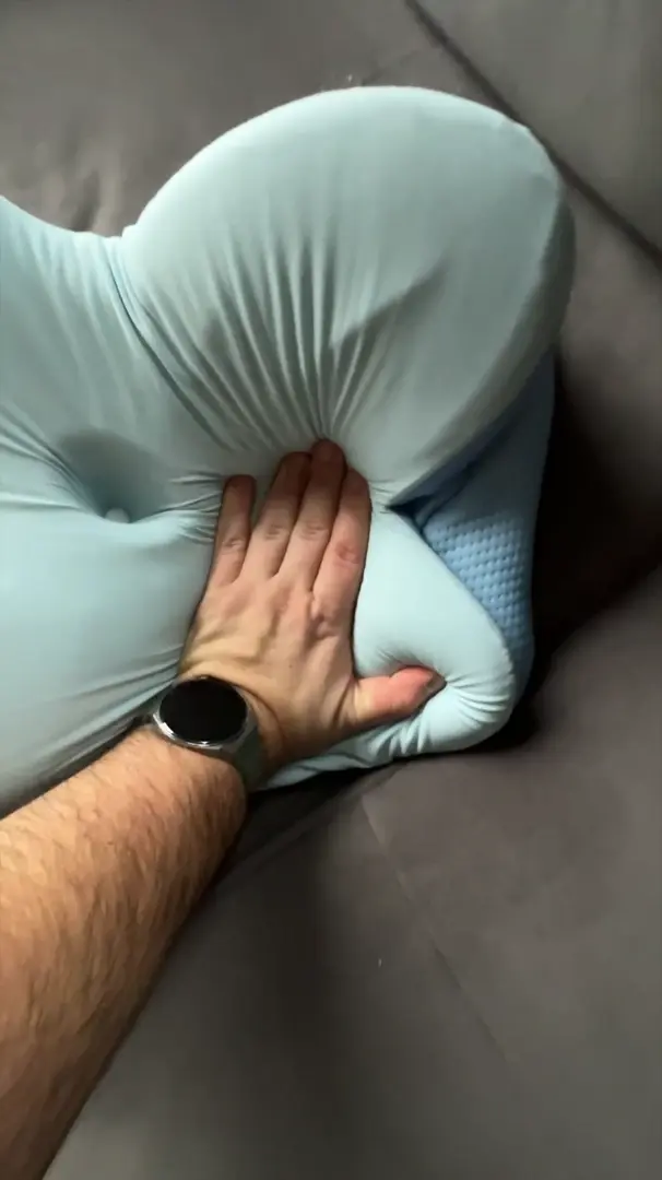 Derila Pillows